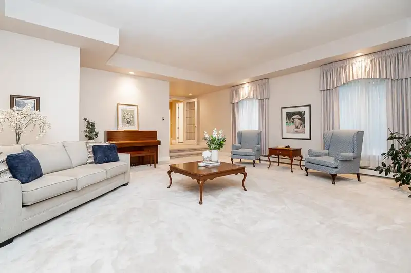 13511 WOODCREST DRIVE - photo 4 of 39