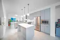76 16561 17A AVENUE - thumbnail 3