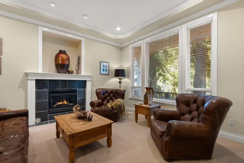 2440 124B STREET - photo 4 of 39