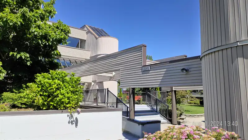 307 15275 19 AVENUE - photo 2 of 14