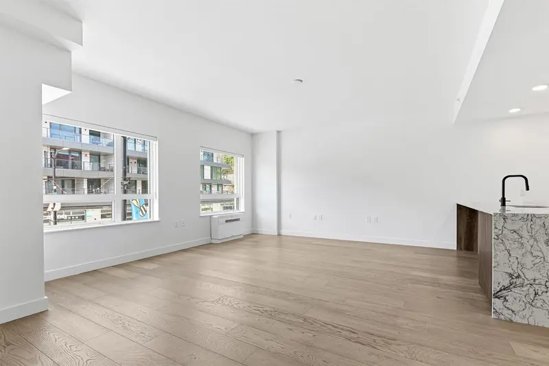 204 3590 W 39TH AVENUE - photo 4 of 20