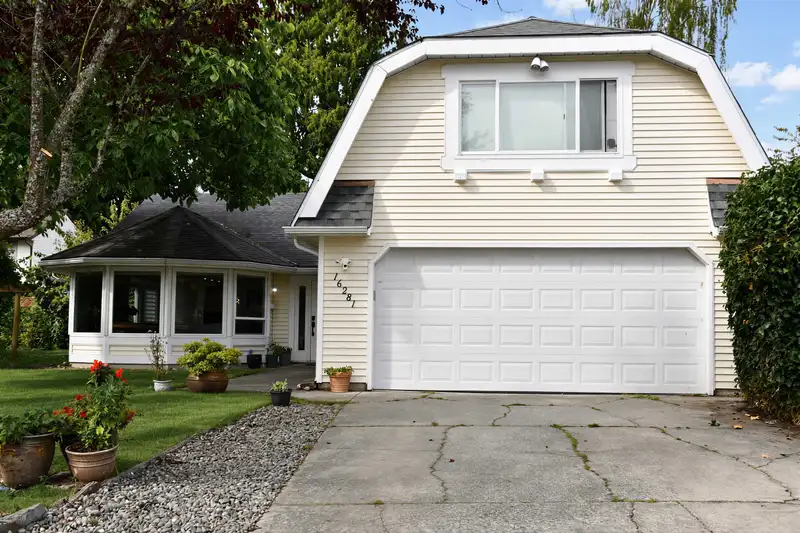 16281 11 AVENUE - photo 2 of 25