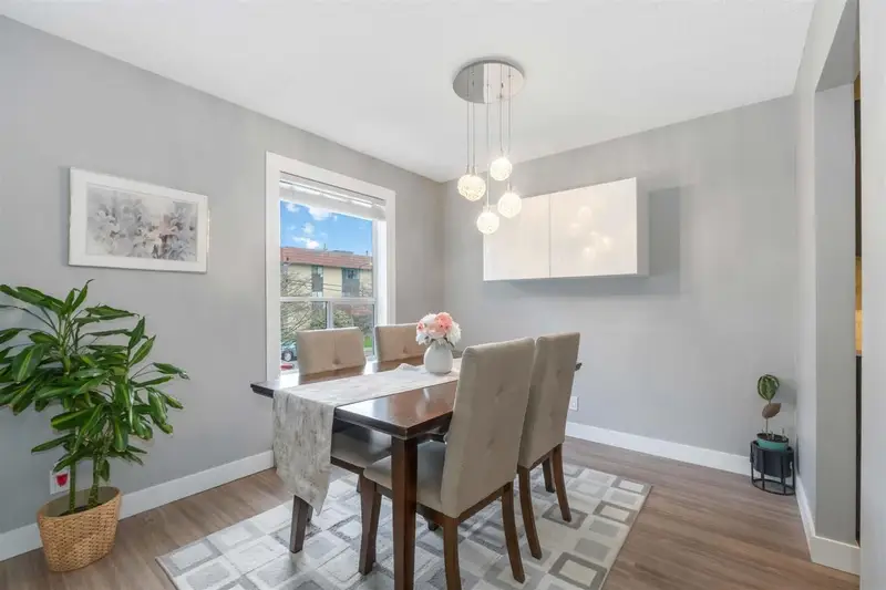 205 1473 BLACKWOOD STREET - photo 4 of 25