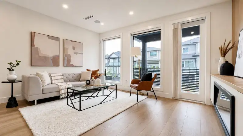 16521 20 AVENUE - photo 3 of 30