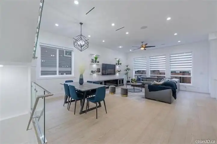 16759 18 AVENUE - photo 4 of 14