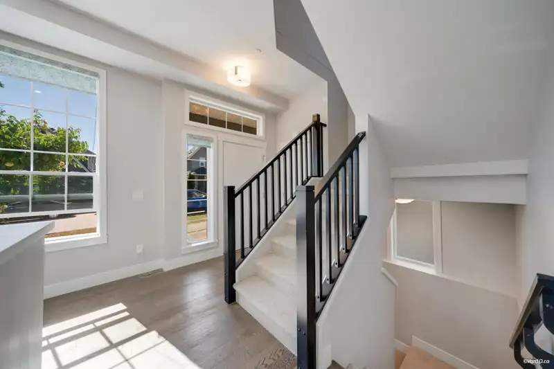 2168 165B STREET - photo 3 of 40
