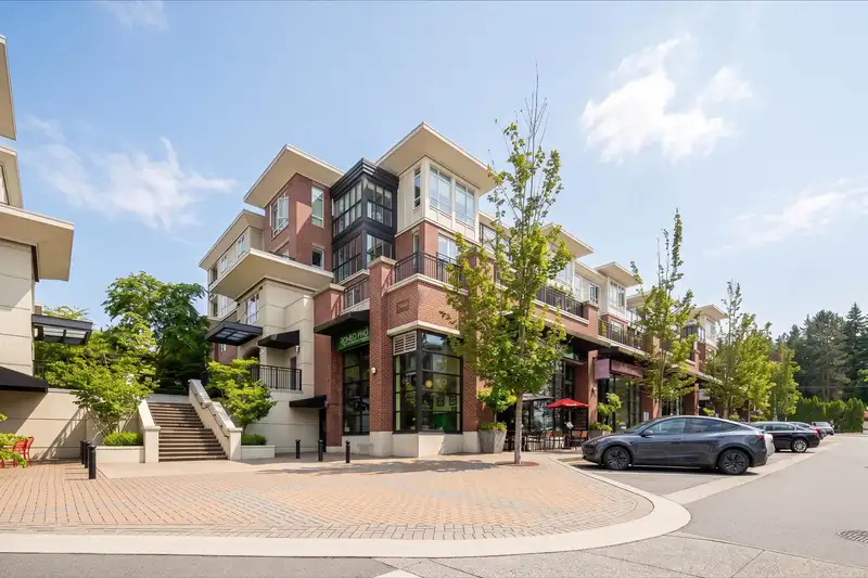 205 2940 KING GEORGE BOULEVARD - photo 1 of 25