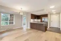 205 2940 KING GEORGE BOULEVARD - thumbnail 3