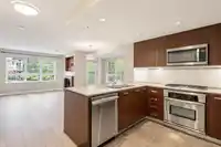 205 2940 KING GEORGE BOULEVARD - thumbnail 7