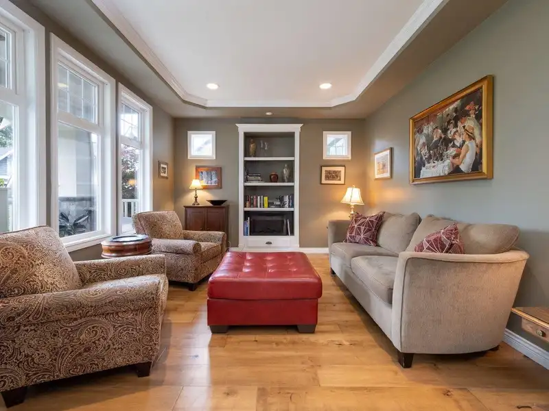 12851 25 AVENUE - photo 4 of 37