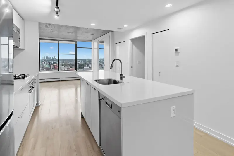 2702 108 W CORDOVA STREET - photo 4 of 22