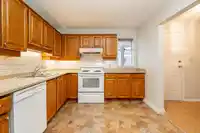 212 15255 18 AVENUE - thumbnail 9