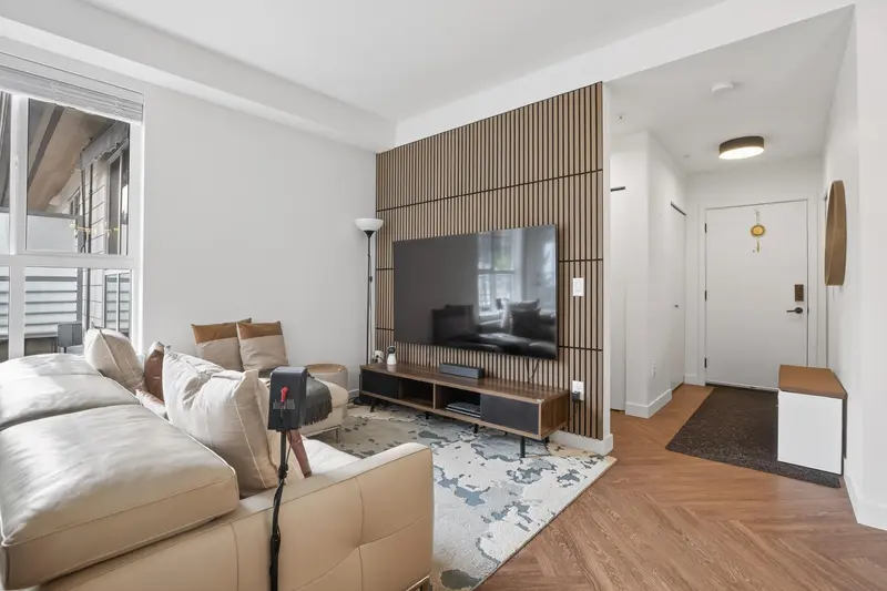 603 3229 ST JOHNS STREET - photo 4 of 25