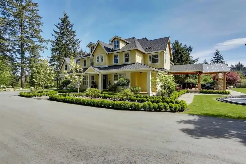 17011 26 AVE AVENUE - photo 1 of 1