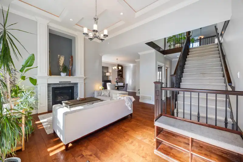 17433 1 AVENUE - photo 4 of 40