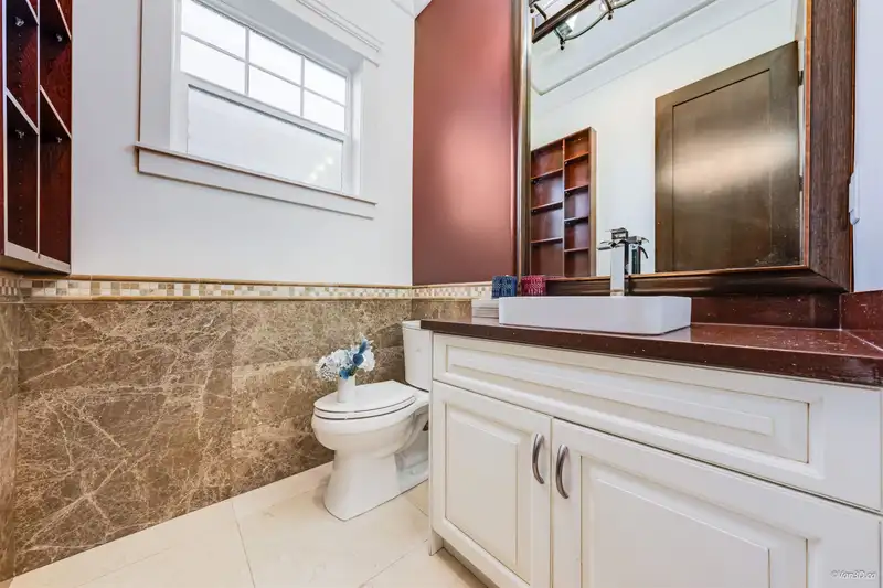 2798 161 STREET - photo 4 of 40