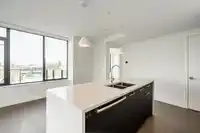 610 1588 JOHNSTON ROAD - thumbnail 11