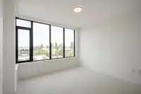 610 1588 JOHNSTON ROAD - thumbnail 12