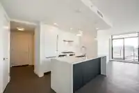 610 1588 JOHNSTON ROAD - thumbnail 10