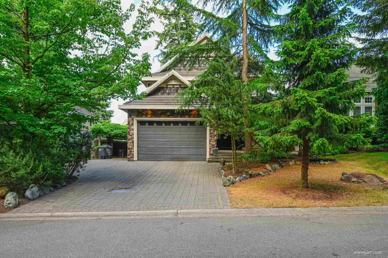 2492 148 STREET - photo 2 of 40