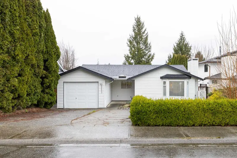 22653 KENDRICK LOOP - photo 2 of 25