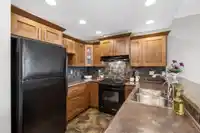 403 15357 17A AVENUE - thumbnail 7