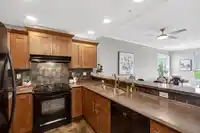 403 15357 17A AVENUE - thumbnail 8