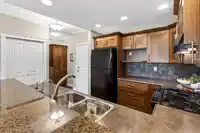 403 15357 17A AVENUE - thumbnail 10