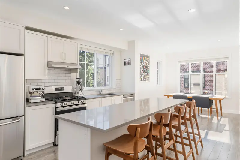 35 15588 32 AVENUE - photo 1 of 25