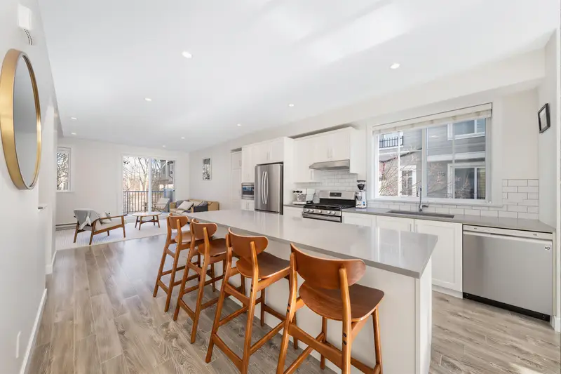 35 15588 32 AVENUE - photo 3 of 25