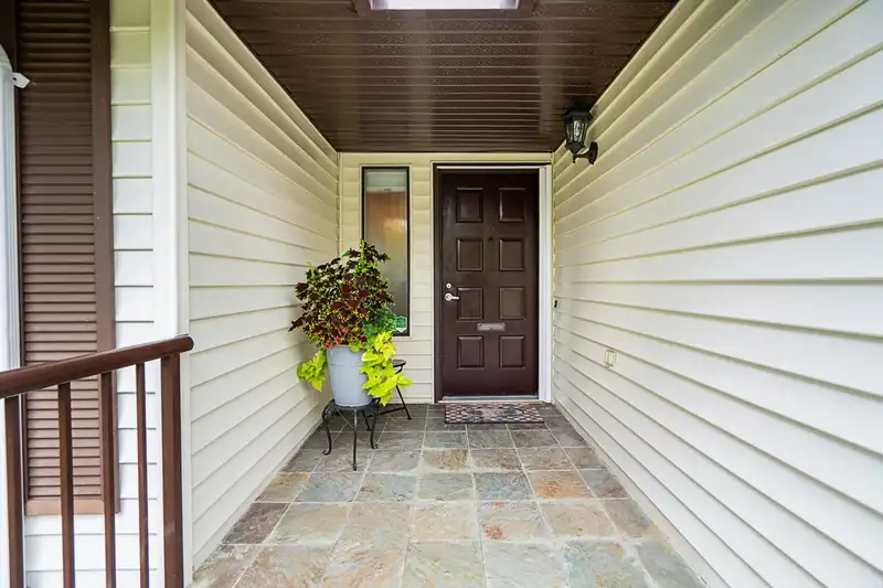 2177 152A STREET - photo 4 of 38