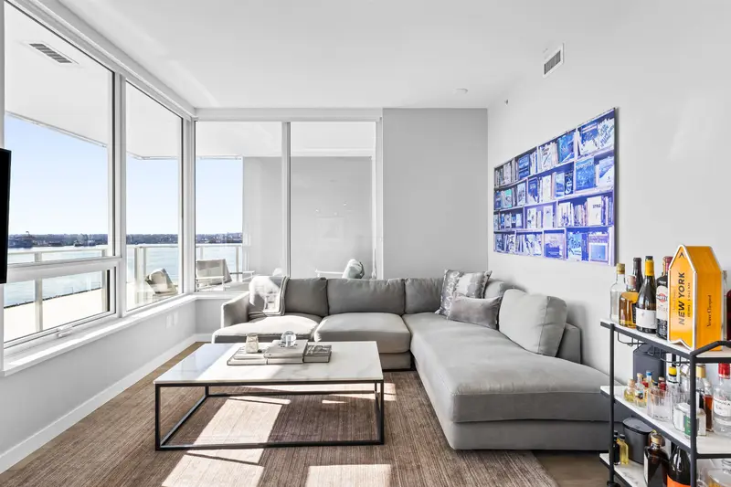 1210 118 CARRIE CATES COURT - photo 2 of 25