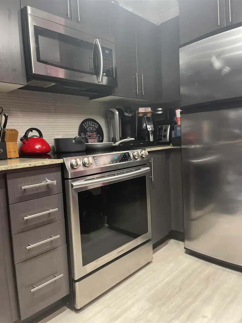 203 8915 202 STREET - photo 4 of 8