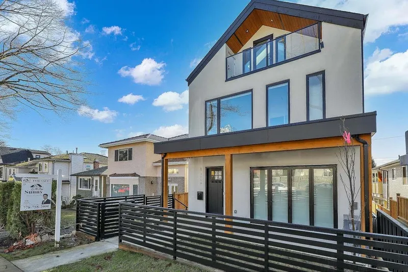 1 3558 TURNER STREET - photo 1 of 25