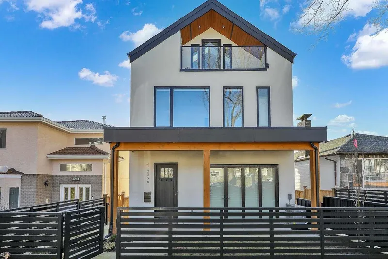 1 3558 TURNER STREET - photo 2 of 25