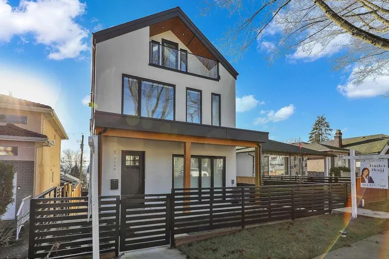 1 3558 TURNER STREET - photo 3 of 25