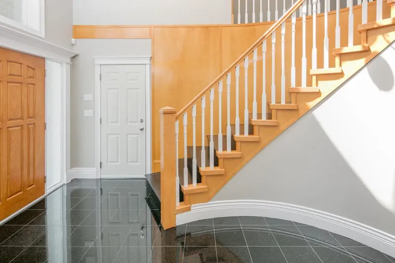 13479 98A AVENUE - photo 2 of 18