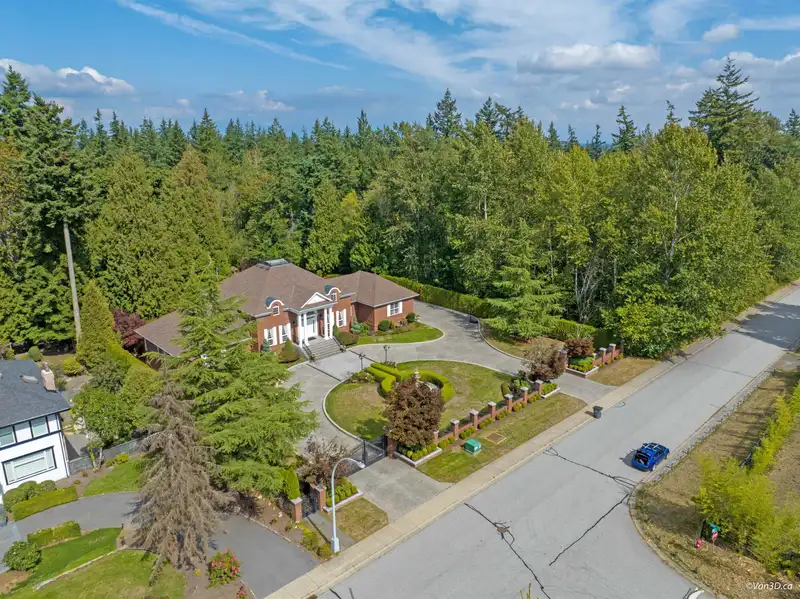 17007 28 AVENUE - photo 2 of 25