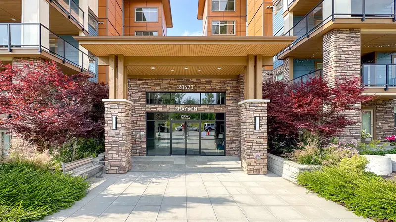 317 20673 78 AVENUE - photo 2 of 25