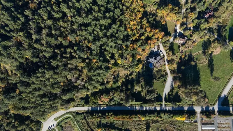 20255 MENZIES ROAD - photo 4 of 16