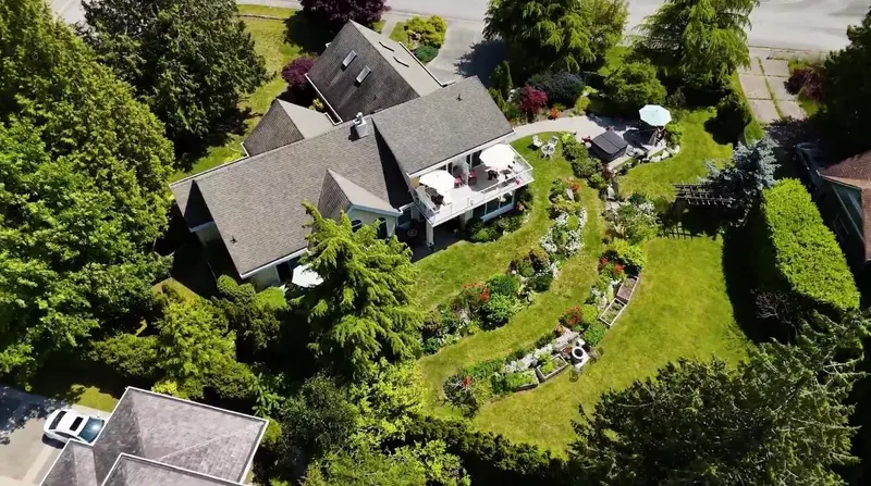 397 VERNON PLACE - photo 3 of 25