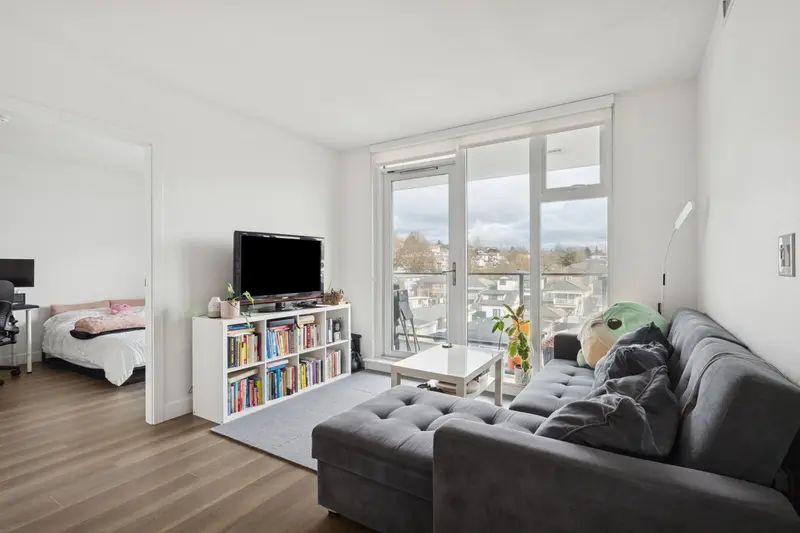 506 8121 CHESTER STREET - photo 3 of 20