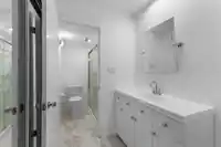 304 1360 MARTIN STREET - thumbnail 16