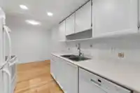 304 1360 MARTIN STREET - thumbnail 9
