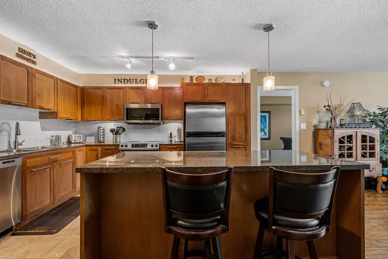 429 19677 MEADOW GARDENS WAY - photo 4 of 25