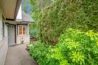 33 3387 KING GEORGE BOULEVARD - thumbnail 4