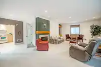 33 3387 KING GEORGE BOULEVARD - thumbnail 37