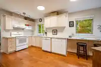 33 3387 KING GEORGE BOULEVARD - thumbnail 6