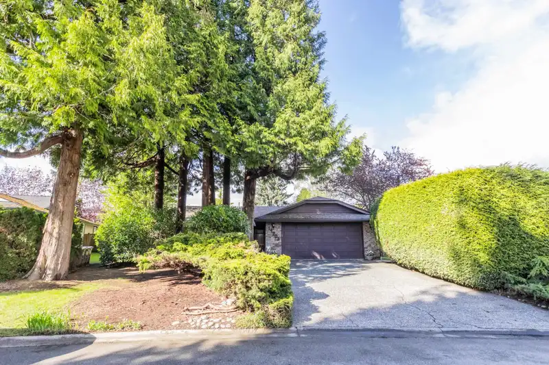 14205 18TH AVENUE - photo 1 of 34
