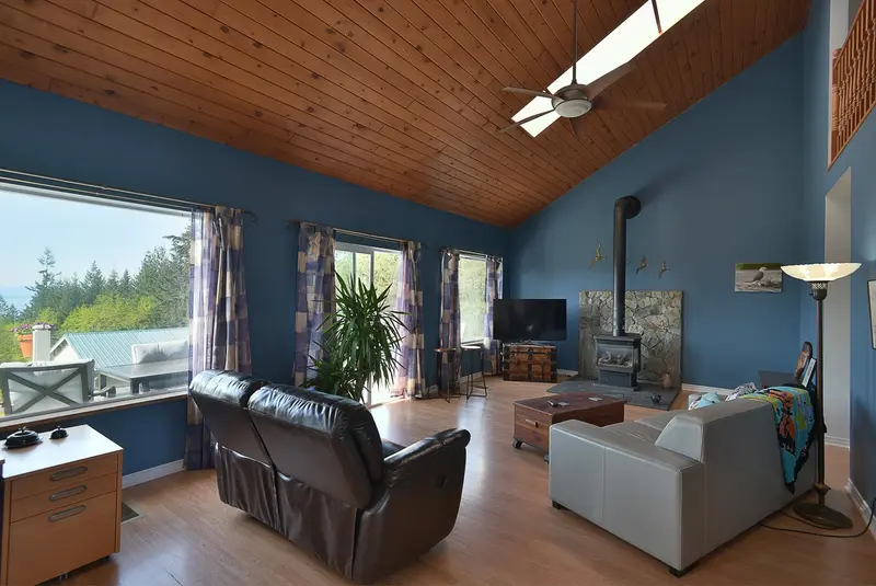 2010 RANCH ROAD - photo 1 of 25